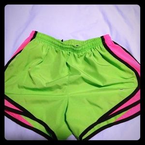 Nike Tempo Shorts Bright